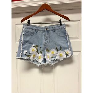 Falmer Heritage Denim Cut Off Daisy Embroidered Shorts sz 31” EUV